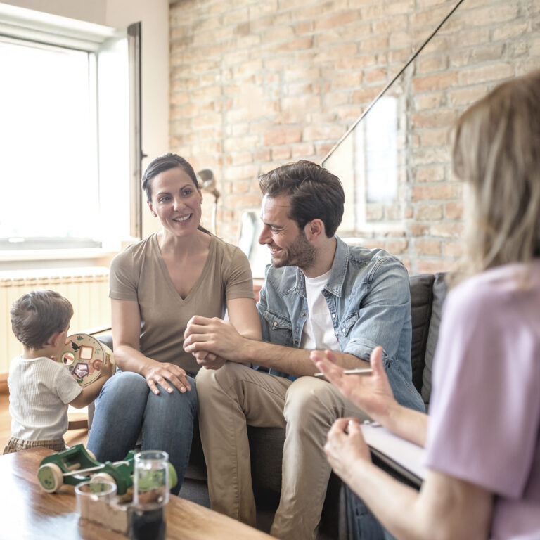 Was hilft Eltern oder Bezugspersonen im Alltag?